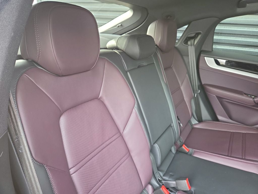 2025 Porsche Cayenne Coupe Base