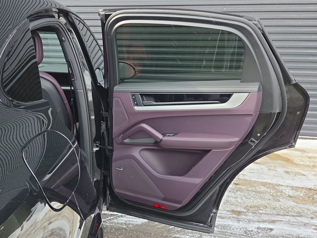 2025 Porsche Cayenne Coupe Base