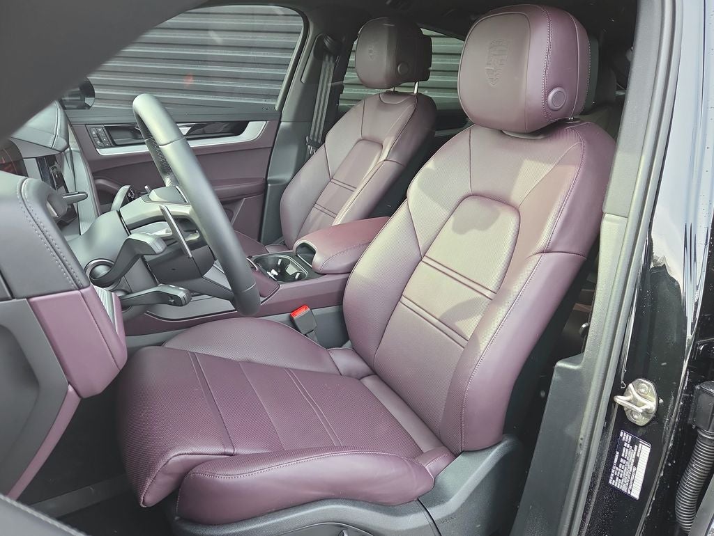2025 Porsche Cayenne Coupe Base