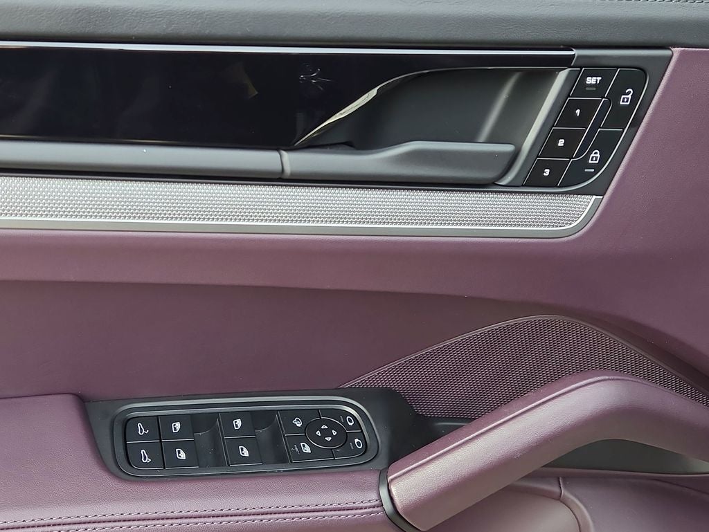 2025 Porsche Cayenne Coupe Base