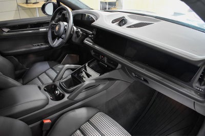 2026 Porsche Cayenne Coupe GTS