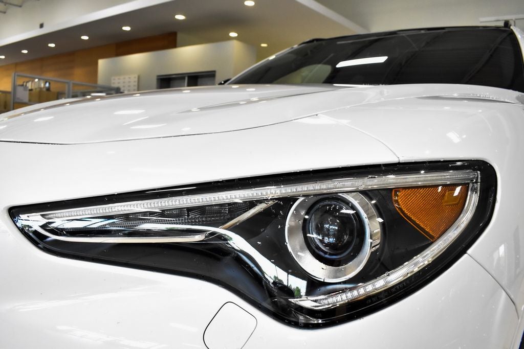 2023 Alfa Romeo Stelvio Veloce AWD