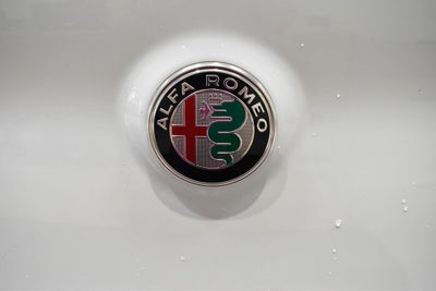 2023 Alfa Romeo Stelvio Veloce AWD