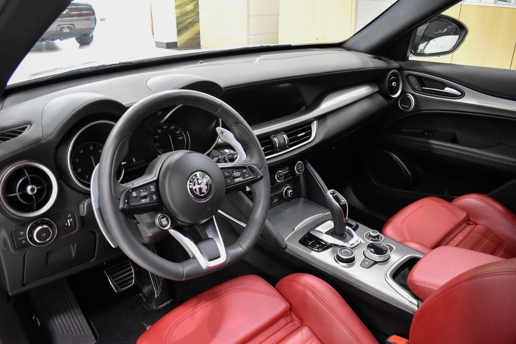 2023 Alfa Romeo Stelvio Veloce AWD