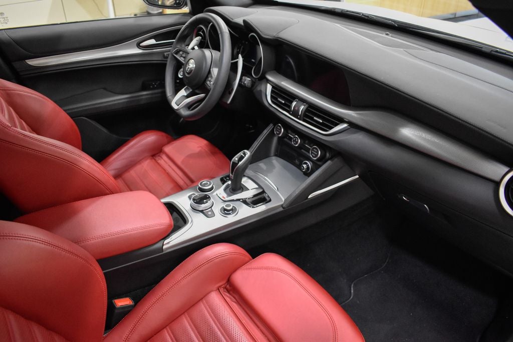 2023 Alfa Romeo Stelvio Veloce AWD