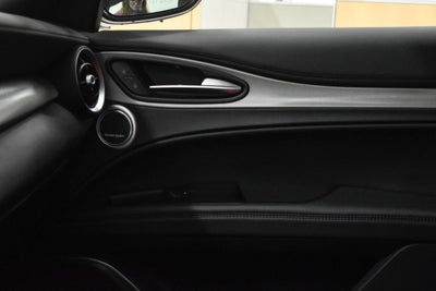 2023 Alfa Romeo Stelvio Veloce AWD