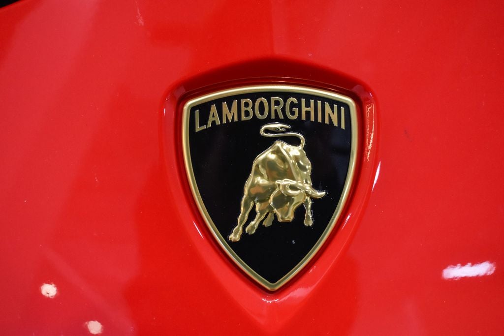 2022 Lamborghini Urus Base