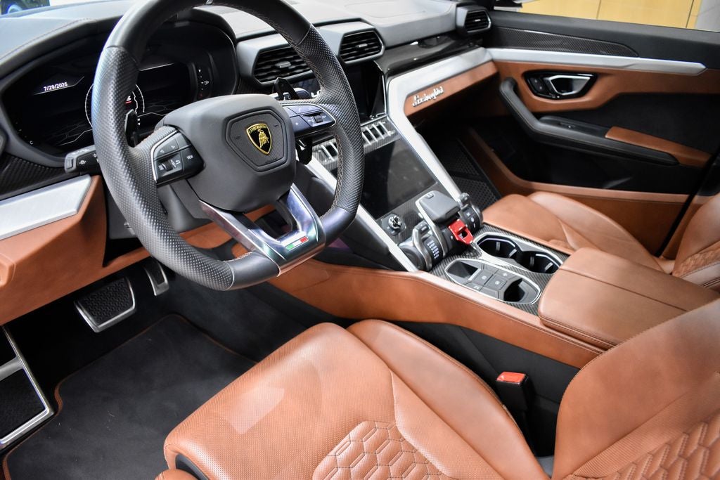 2022 Lamborghini Urus Base