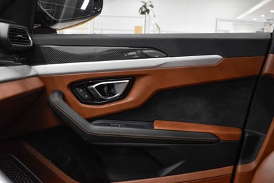 2022 Lamborghini Urus Base