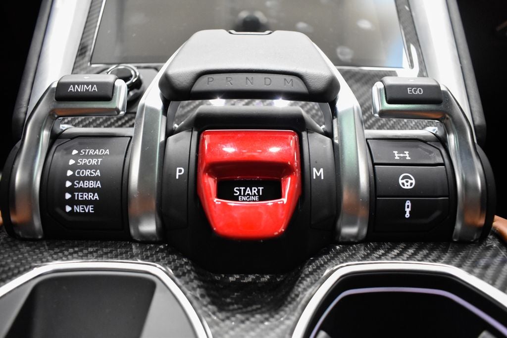 2022 Lamborghini Urus Base