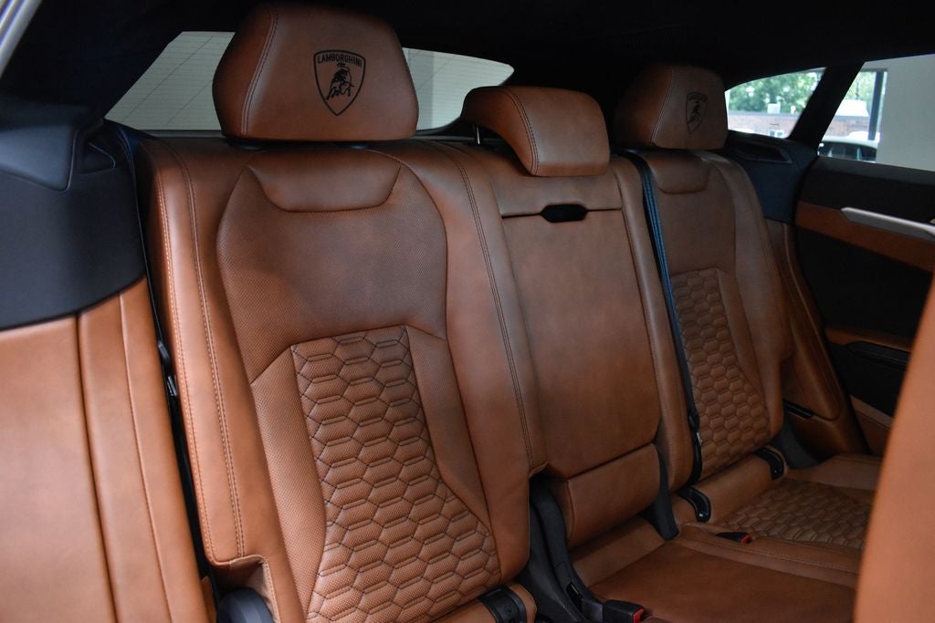 2022 Lamborghini Urus Base