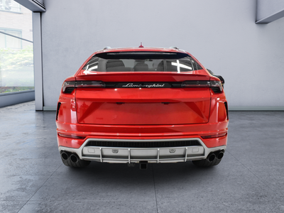 2022 Lamborghini Urus Base