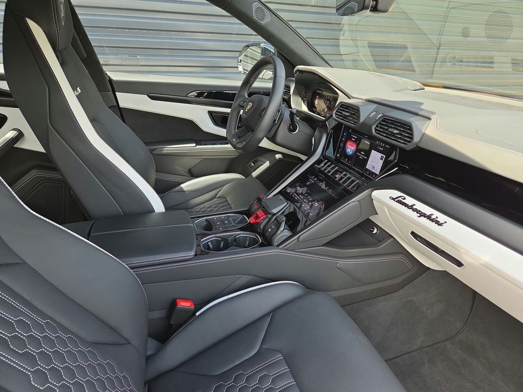 2024 Lamborghini Urus S