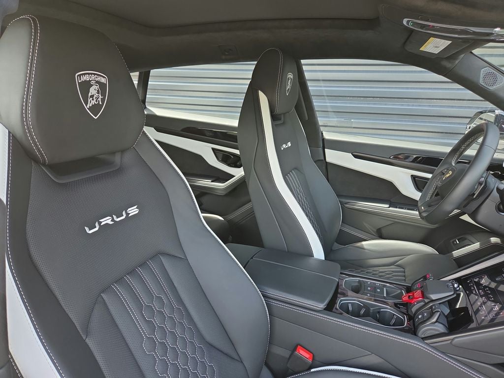 2024 Lamborghini Urus S