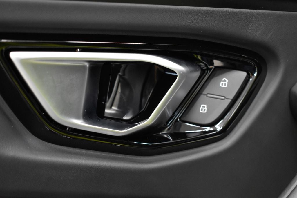 2023 Lamborghini Urus S