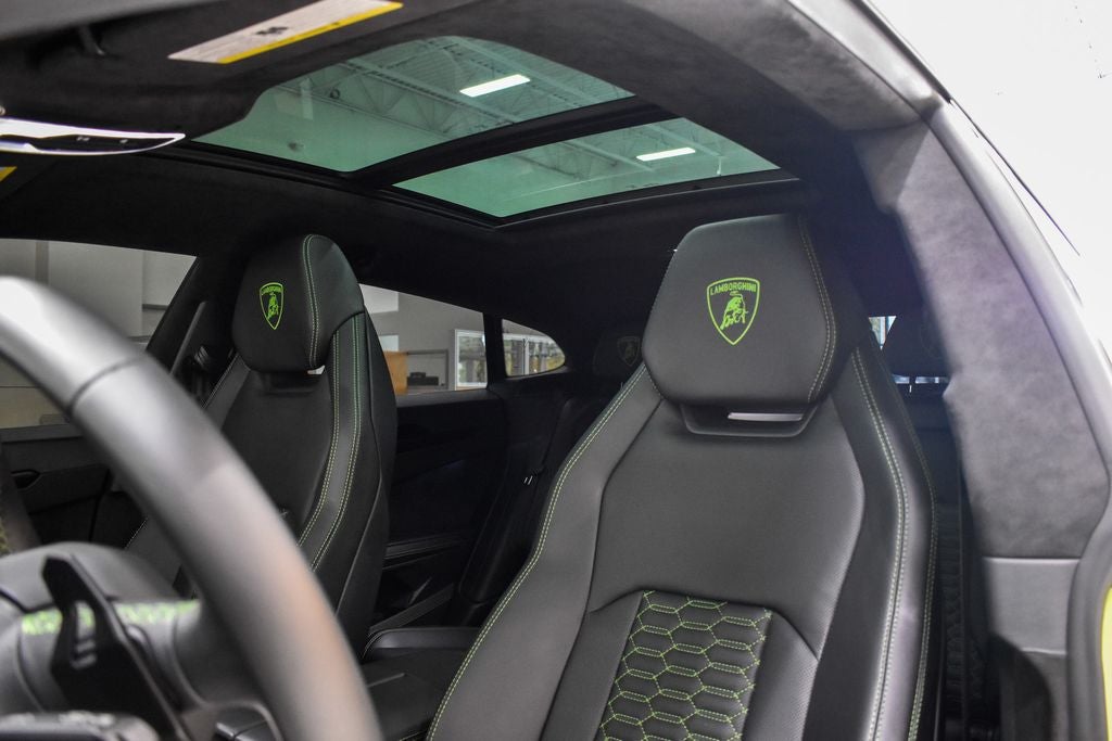 2023 Lamborghini Urus S