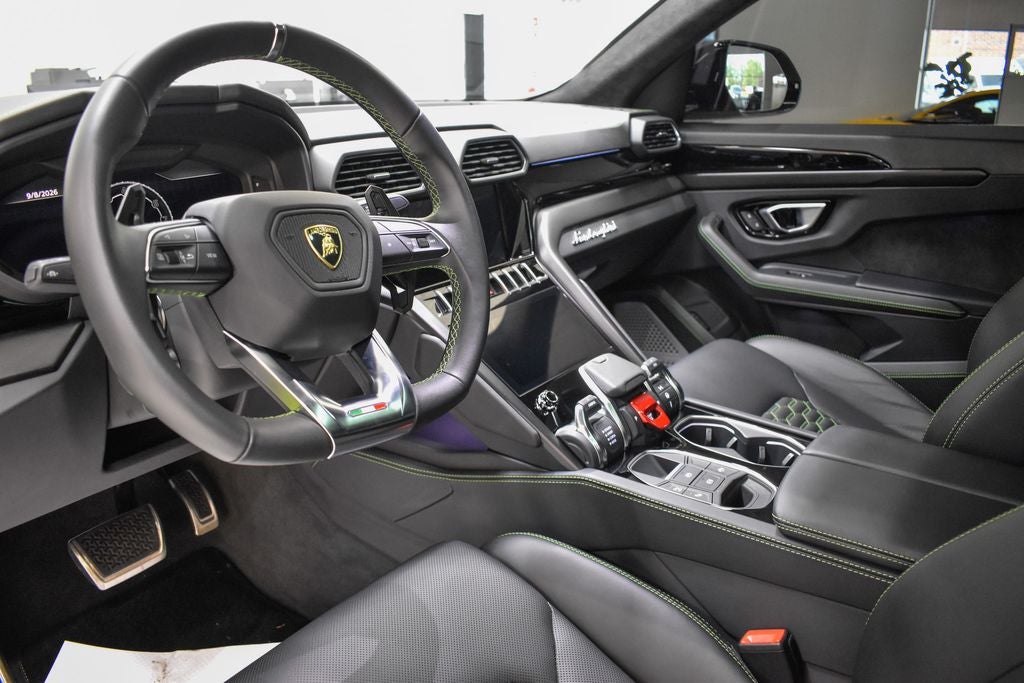 2023 Lamborghini Urus S