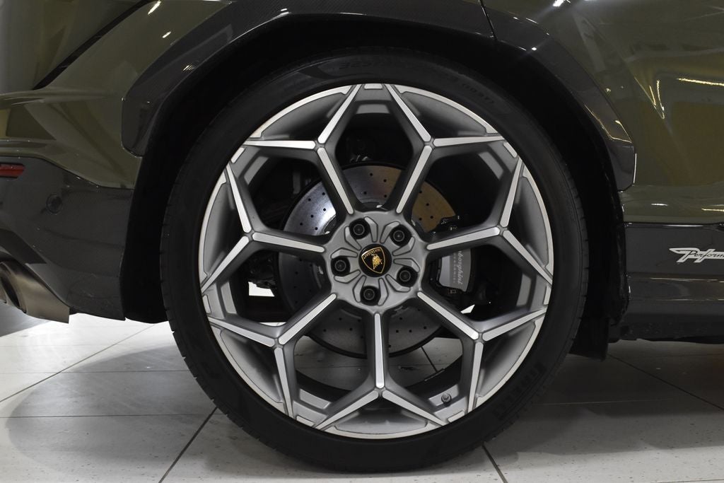 2023 Lamborghini Urus Performante