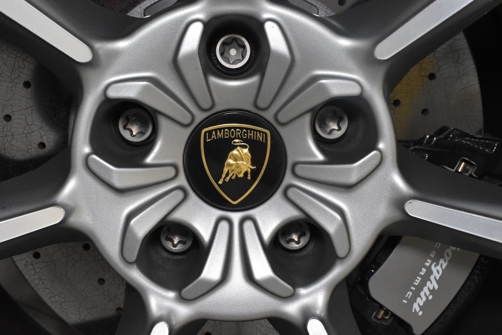 2023 Lamborghini Urus Performante