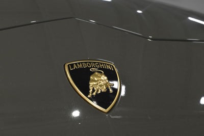 2023 Lamborghini Urus Performante
