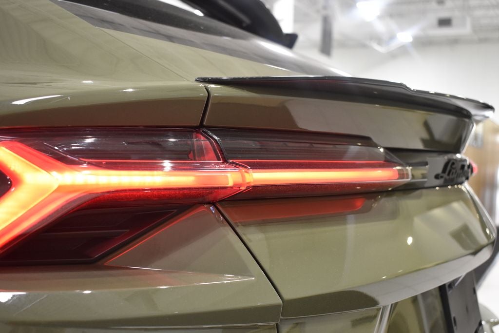 2023 Lamborghini Urus Performante