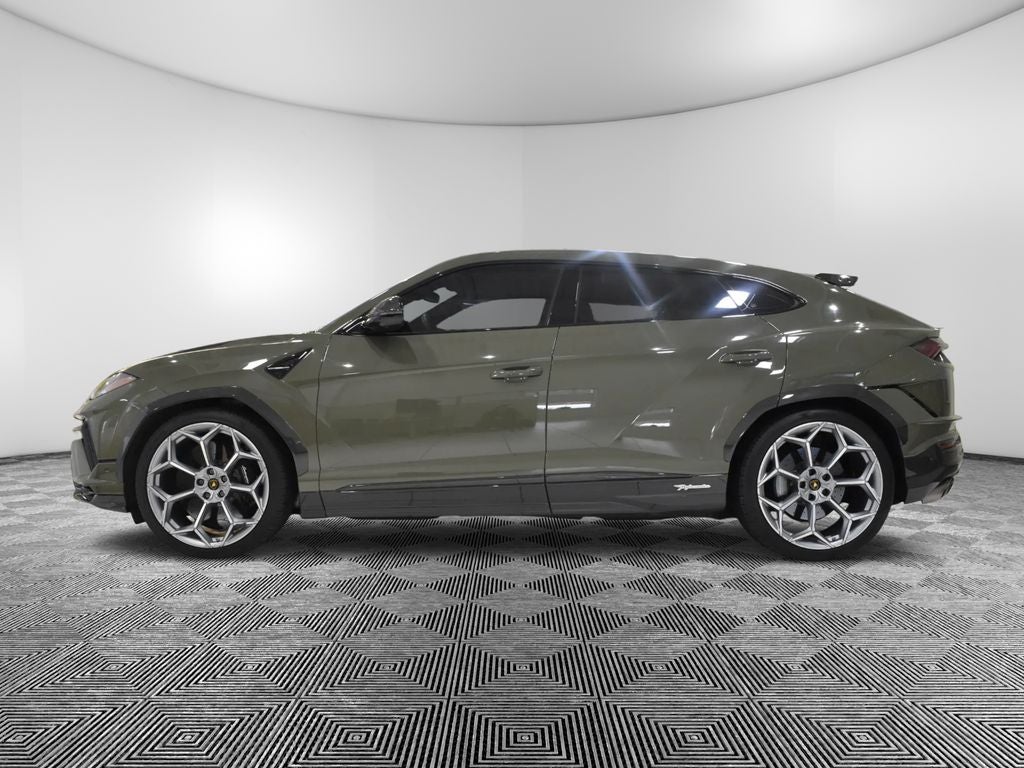 2023 Lamborghini Urus Performante