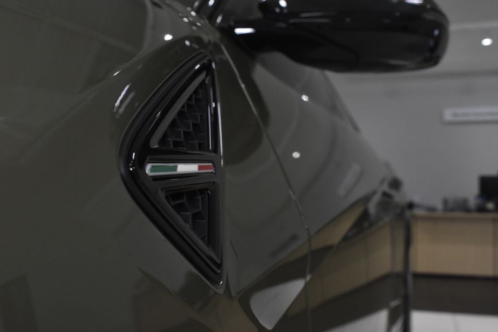 2023 Lamborghini Urus Performante