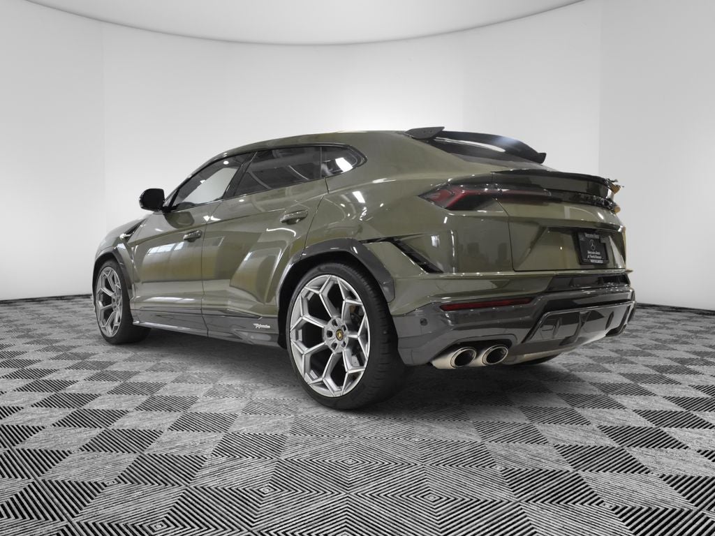 2023 Lamborghini Urus Performante