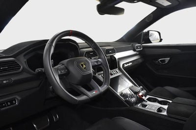 2023 Lamborghini Urus Performante