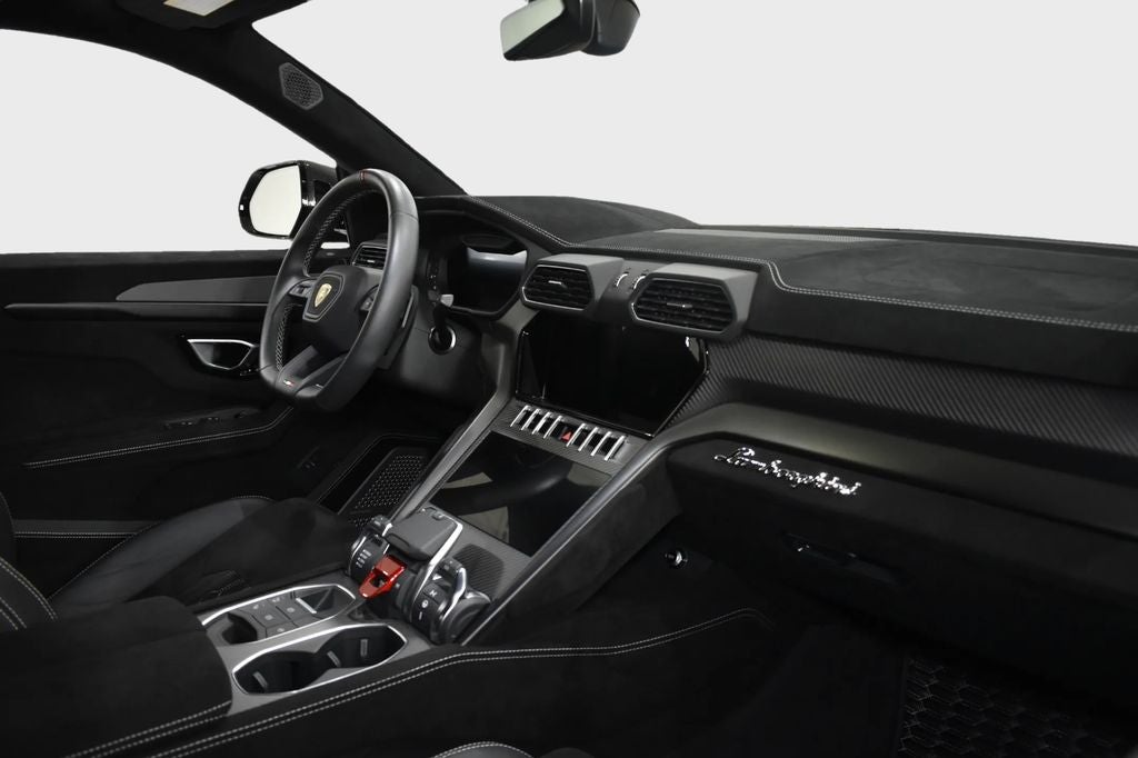 2023 Lamborghini Urus Performante