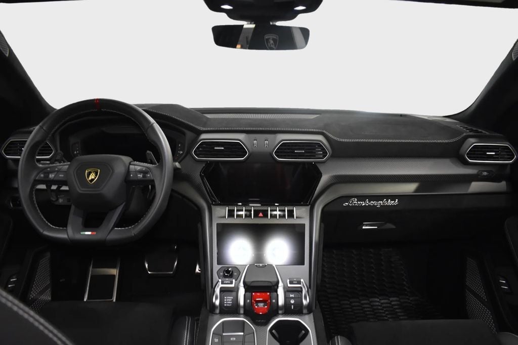 2023 Lamborghini Urus Performante