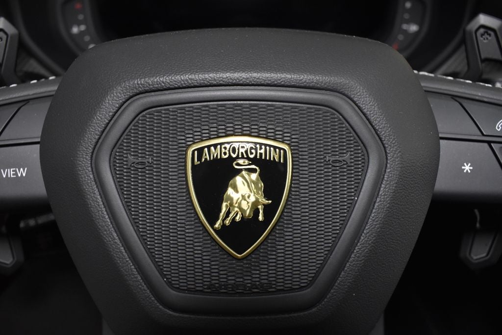 2023 Lamborghini Urus Performante