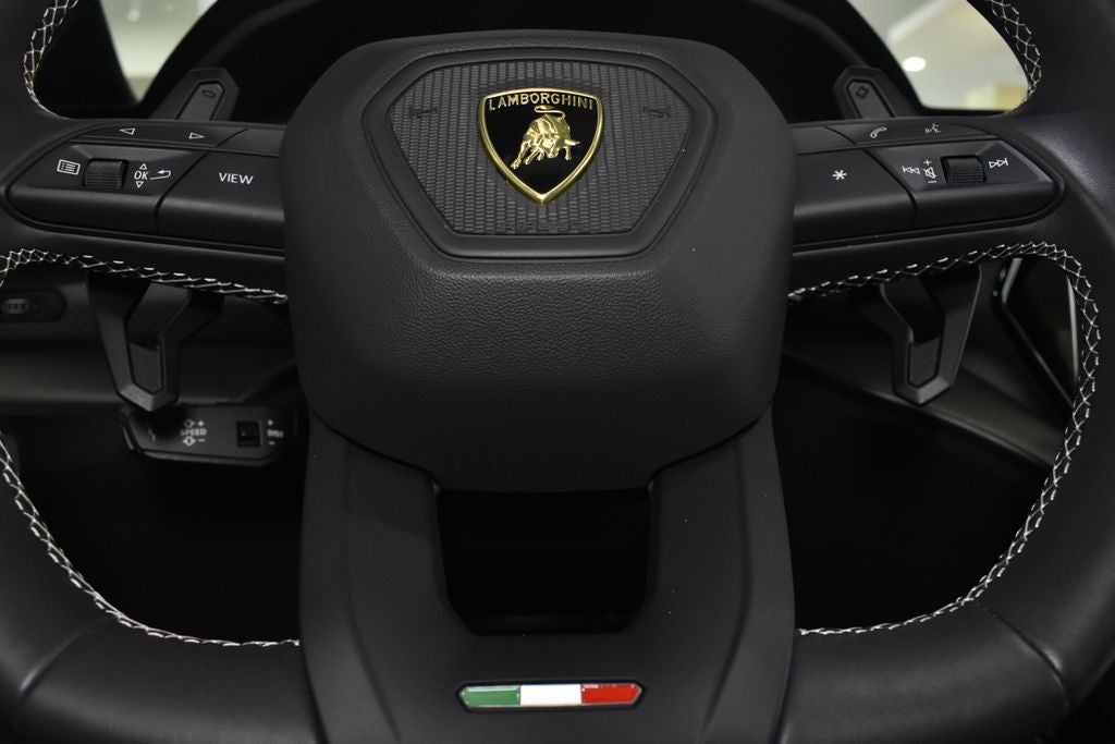 2023 Lamborghini Urus Performante