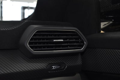 2023 Lamborghini Urus Performante