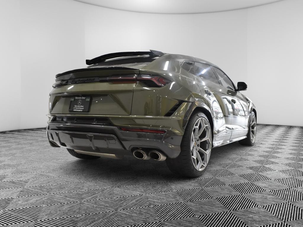 2023 Lamborghini Urus Performante