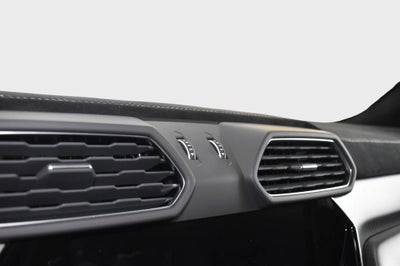 2023 Lamborghini Urus Performante