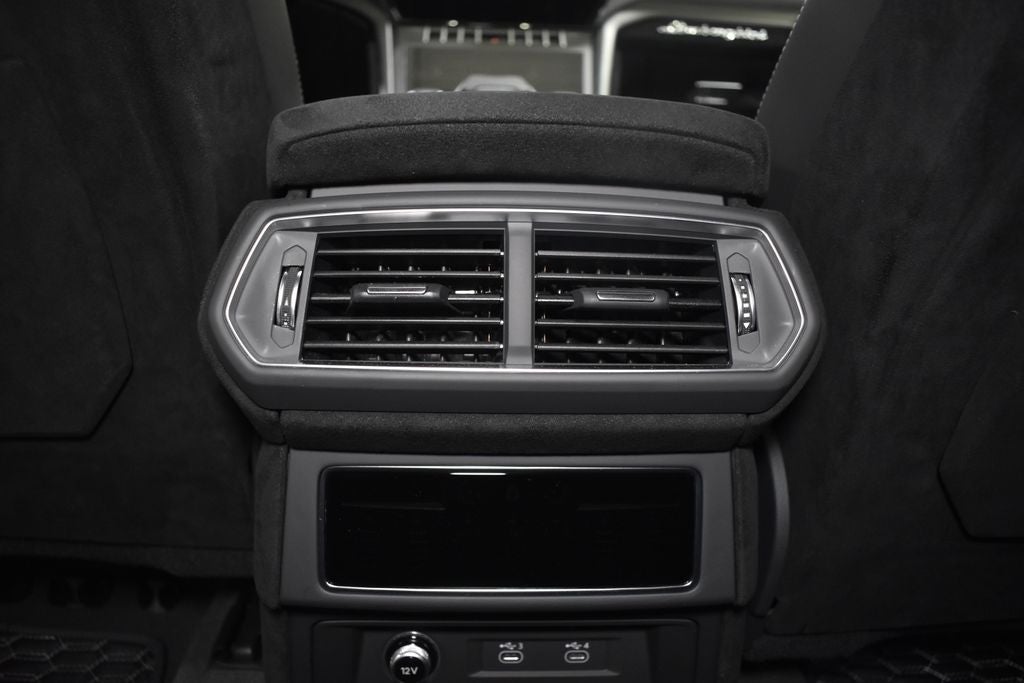 2023 Lamborghini Urus Performante