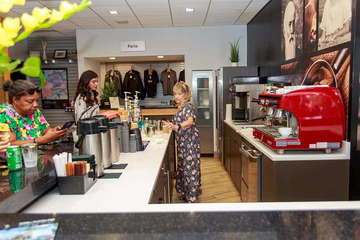 Mercedes-Benz of North Olmsted in North Olmsted OH